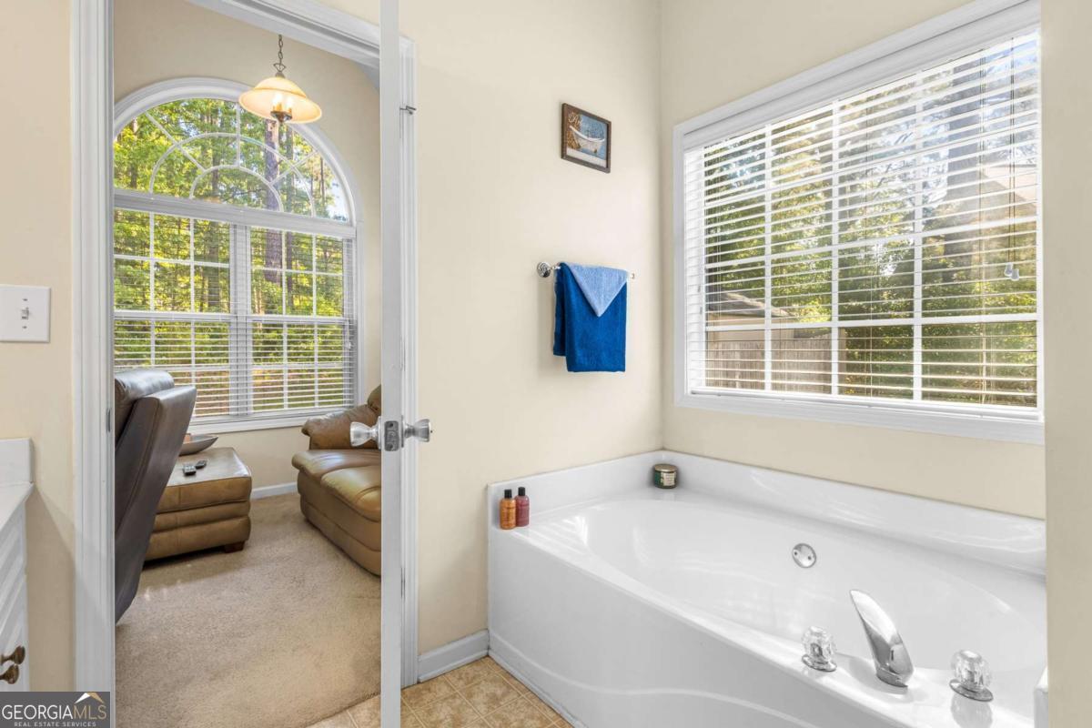 825 Lincoln Square Locust Grove GA 30248