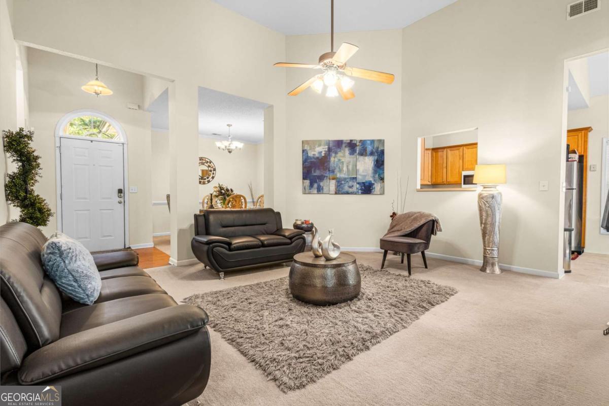 825 Lincoln Square Locust Grove GA 30248