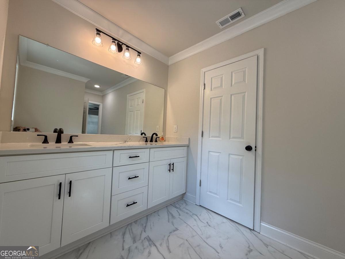 213 Fair Street Baxley GA 31513