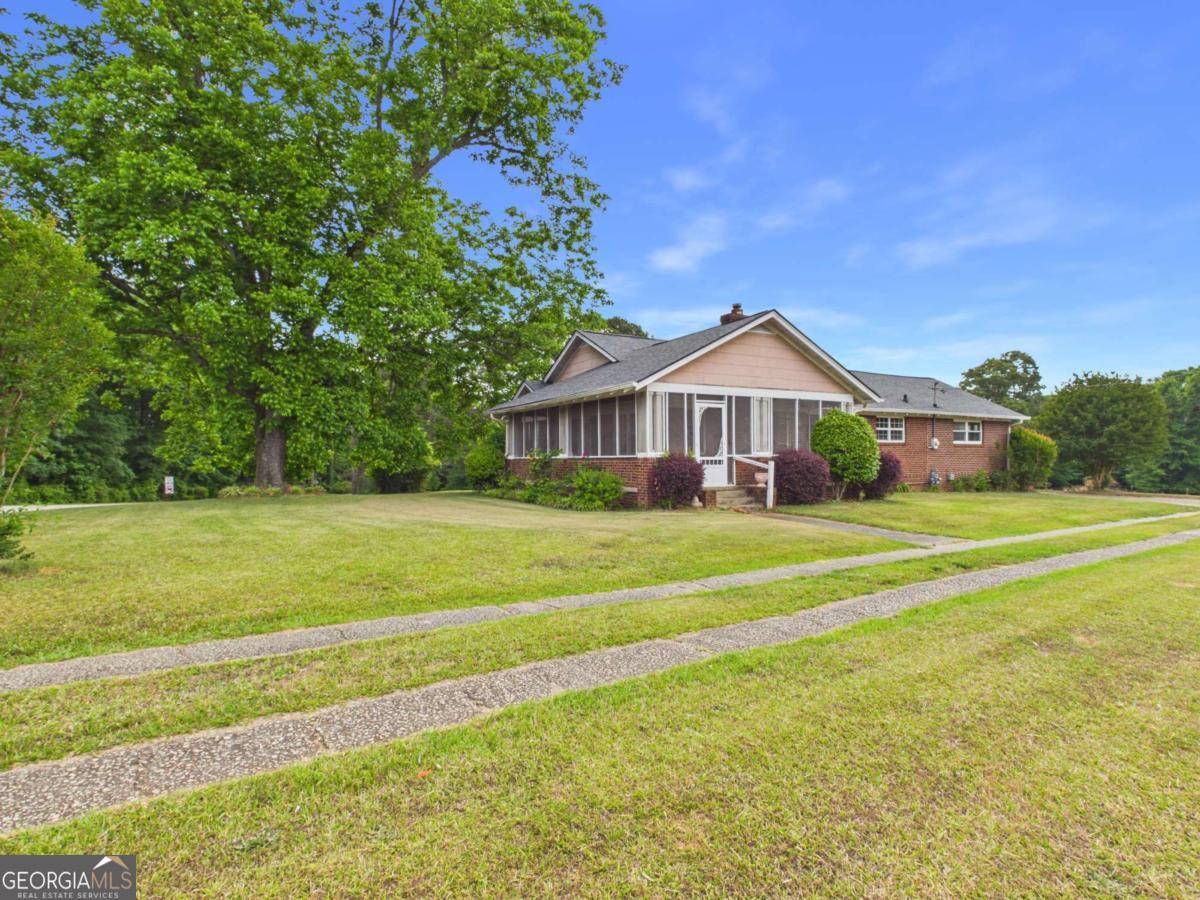 1600 Mcnutt Creek Road Bogart GA 30622