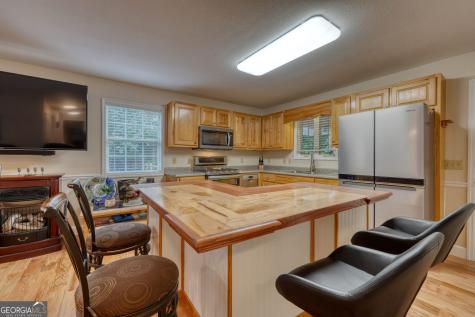 2228 Walls Mountain Hiawassee GA 30546