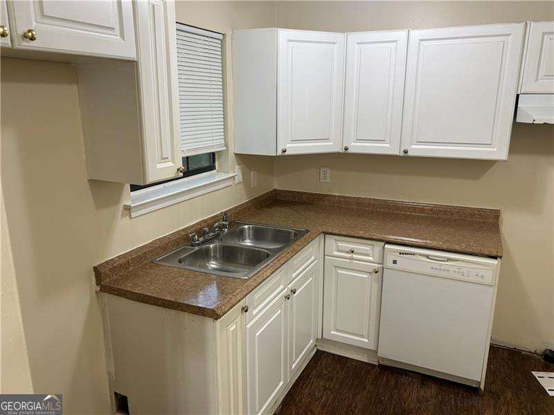 5323 Scarbrough Round Stone Mountain GA 30088