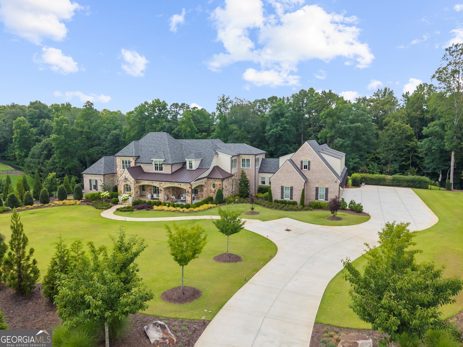 570 Lost River Bend Milton GA 30004