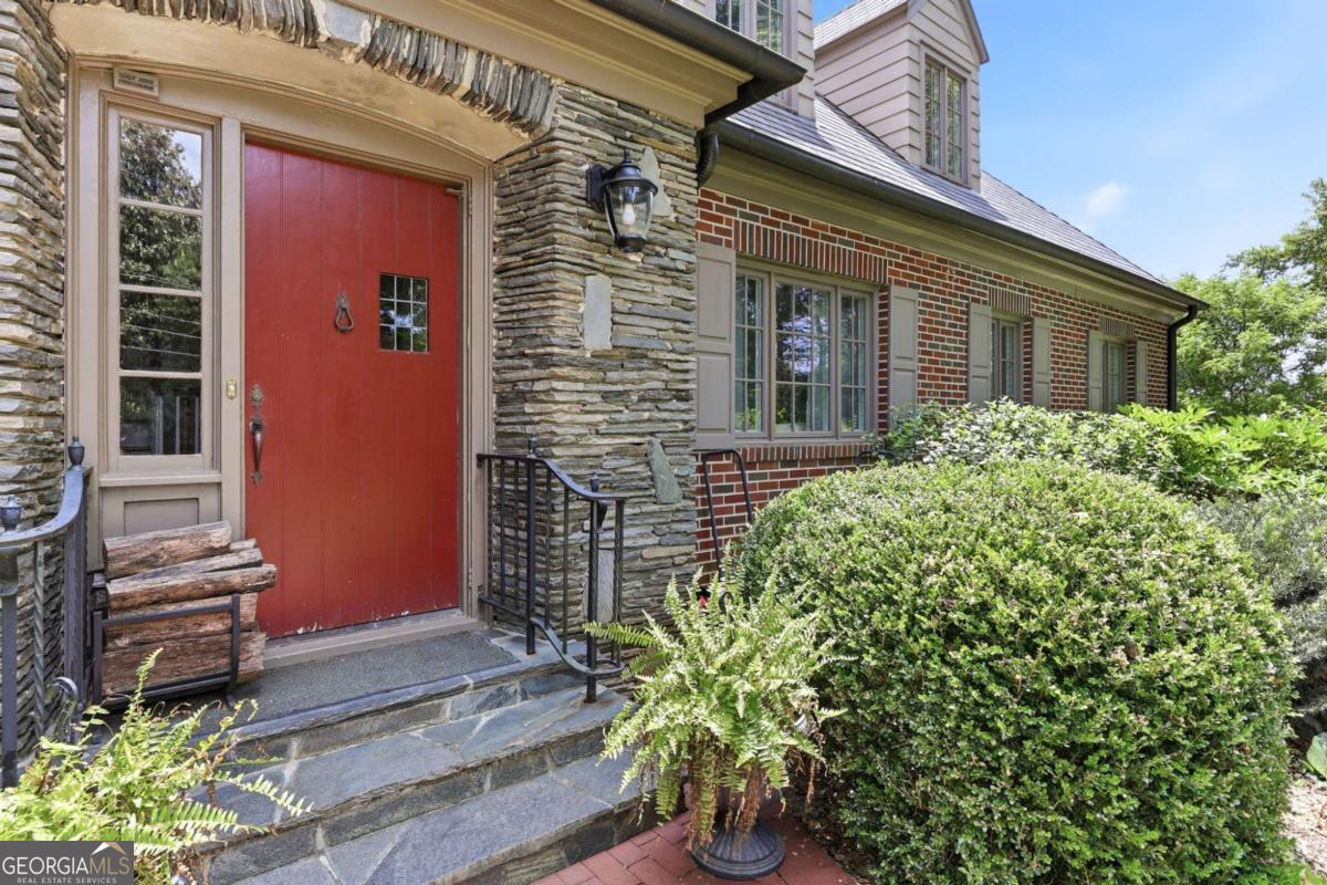 511 Dixon Drive Gainesville GA 30501