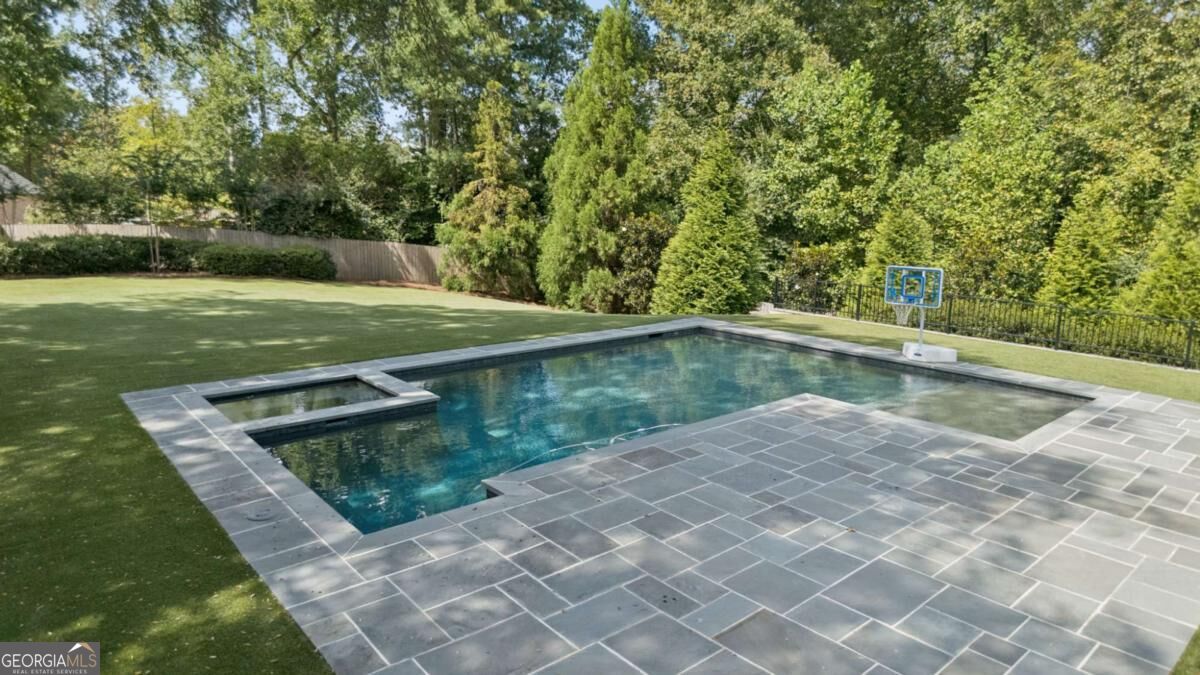 4566 Dudley Lane Sandy Springs GA 30327