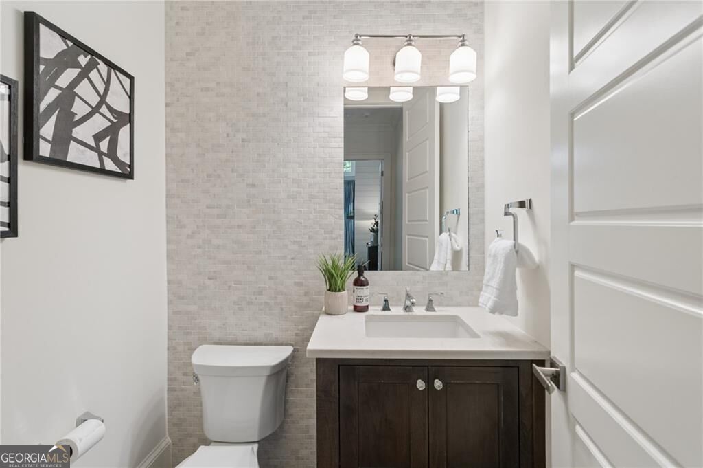4566 Dudley Lane Sandy Springs GA 30327