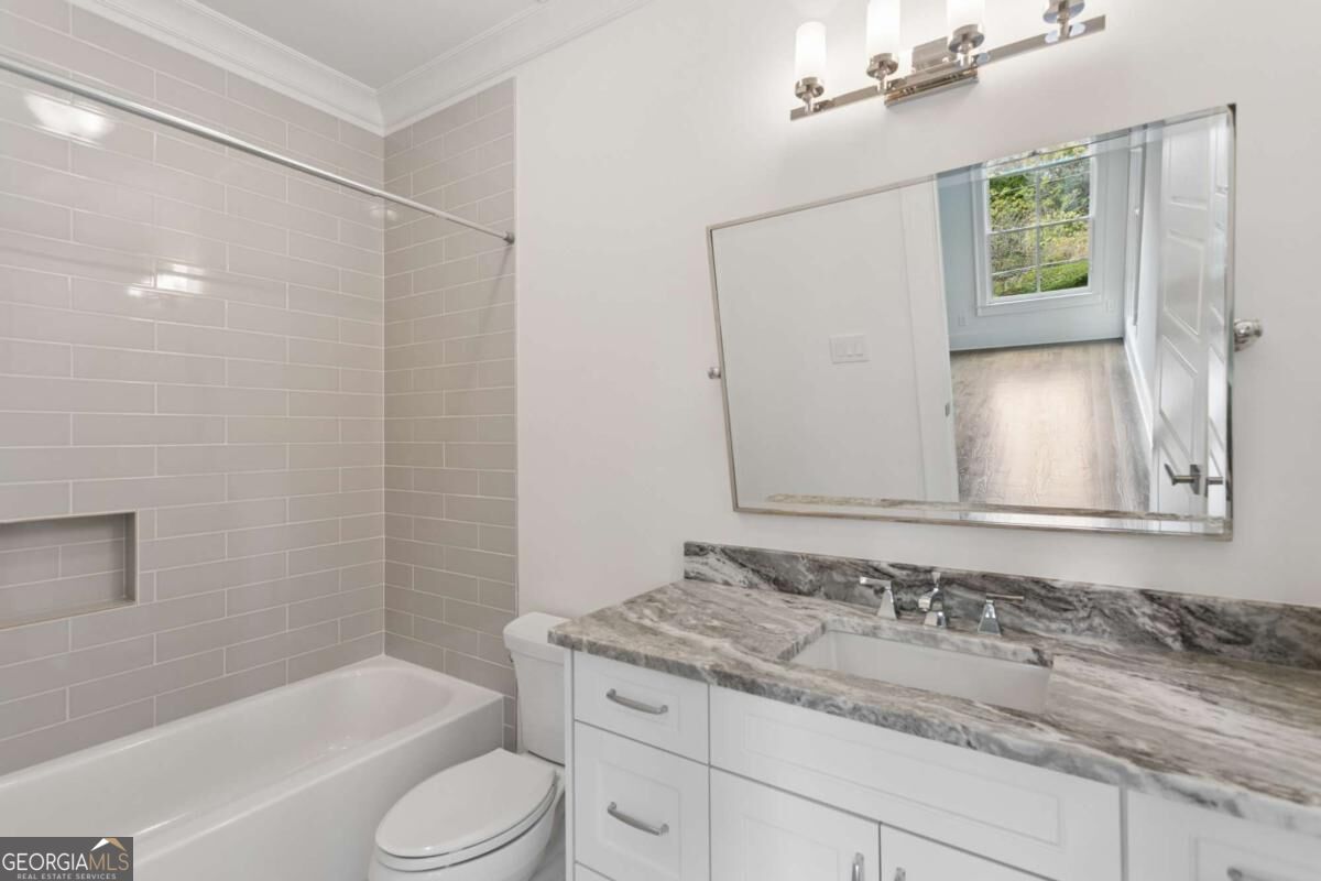 4566 Dudley Lane Sandy Springs GA 30327