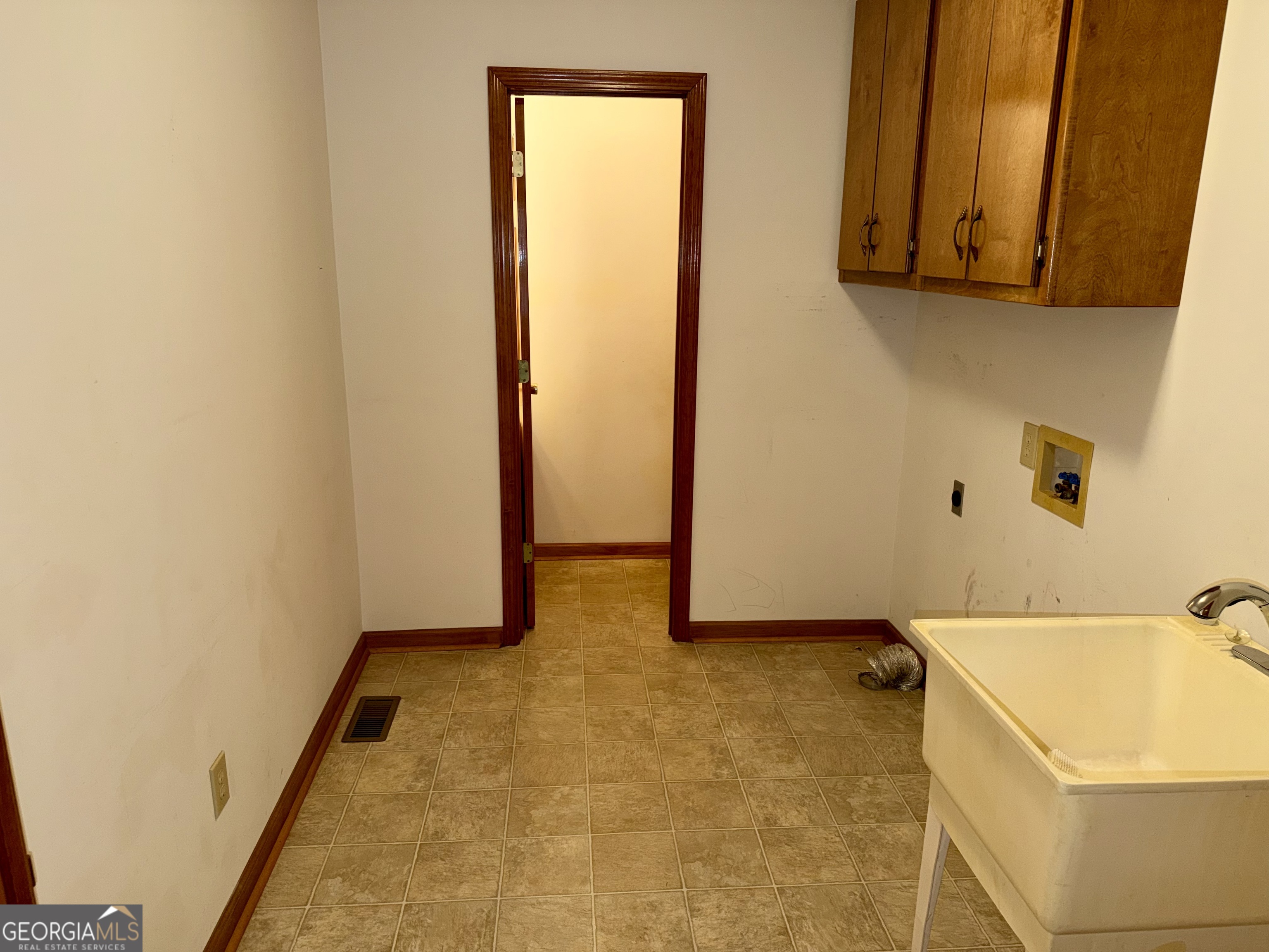 494 S Broad Street Bowman GA 30624