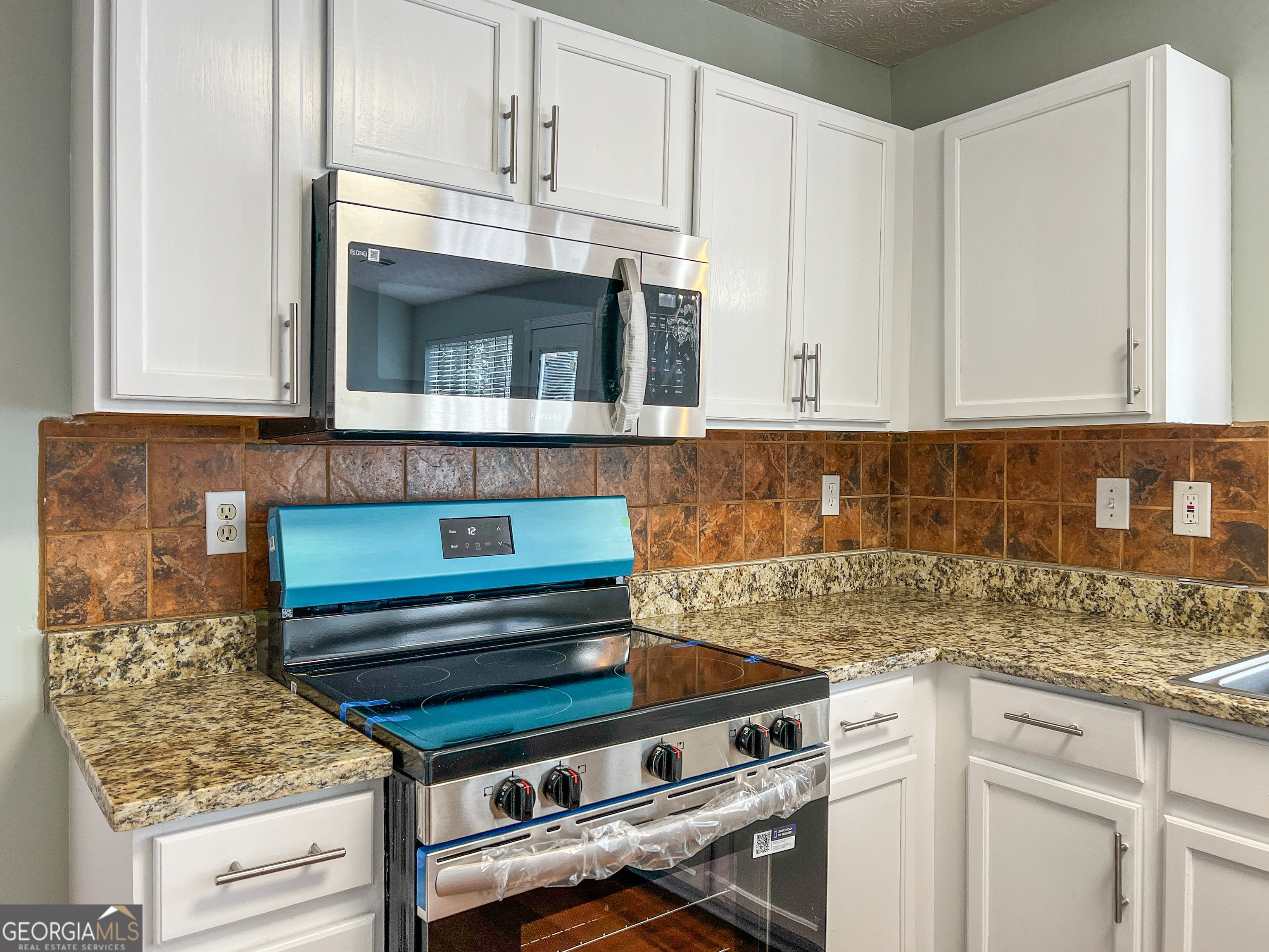 1382 Stoneleigh Way Stone Mountain GA 30088