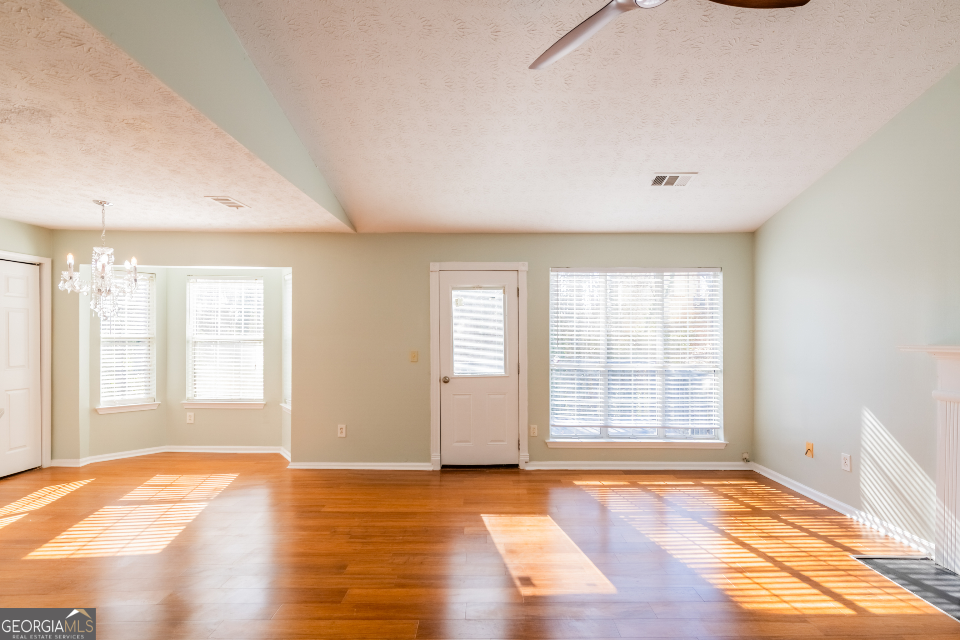 1382 Stoneleigh Way Stone Mountain GA 30088