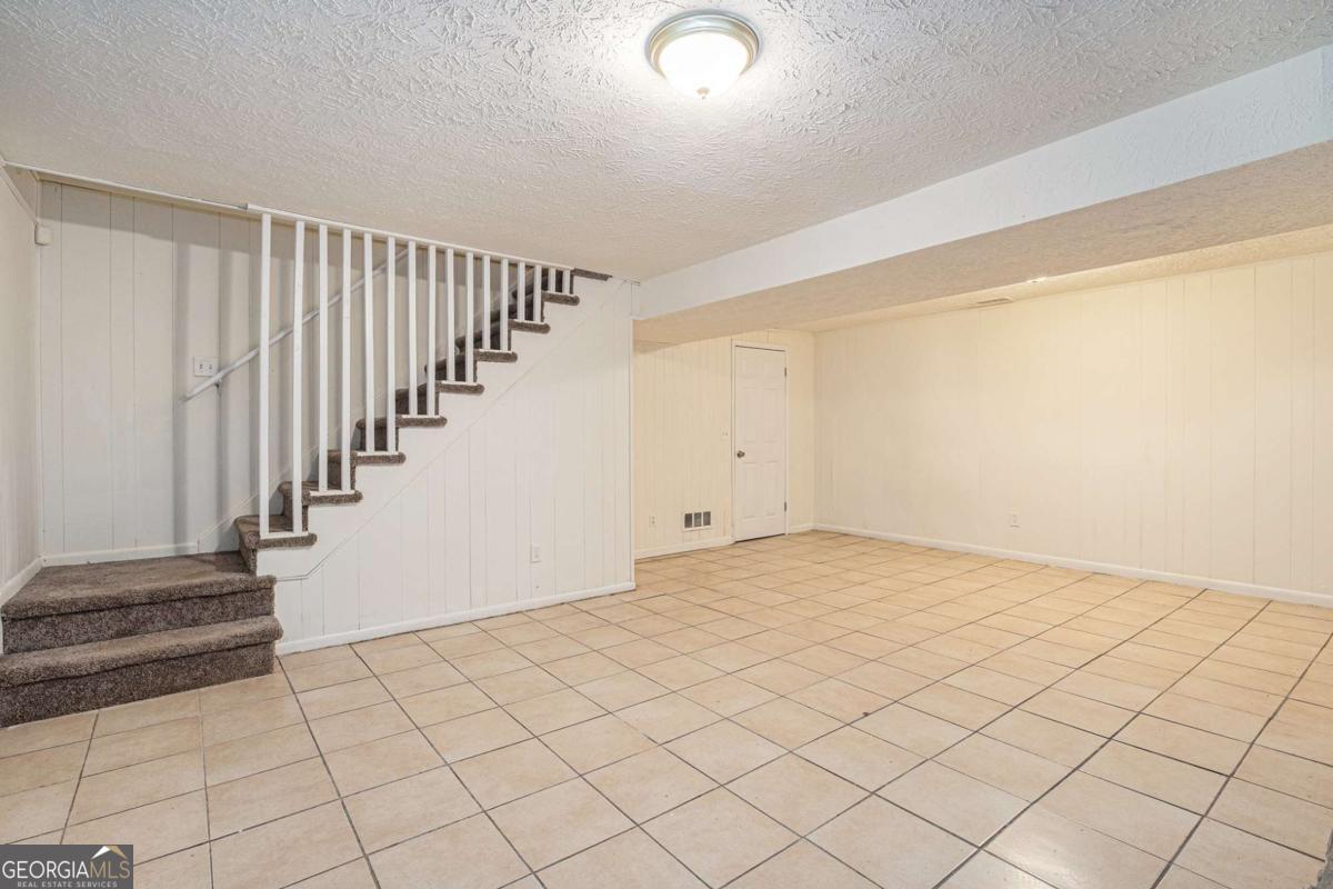1513 Spruce Ridge Way Stone Mountain GA 30083