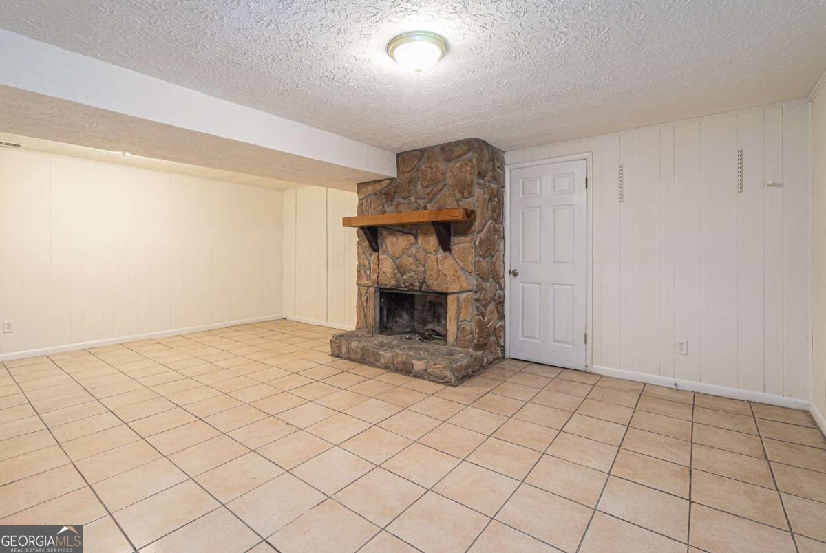 1513 Spruce Ridge Way Stone Mountain GA 30083