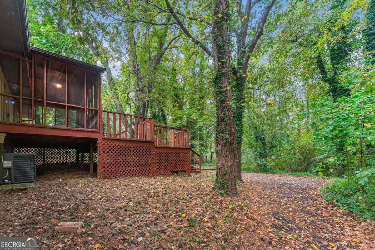 1513 Spruce Ridge Way Stone Mountain GA 30083