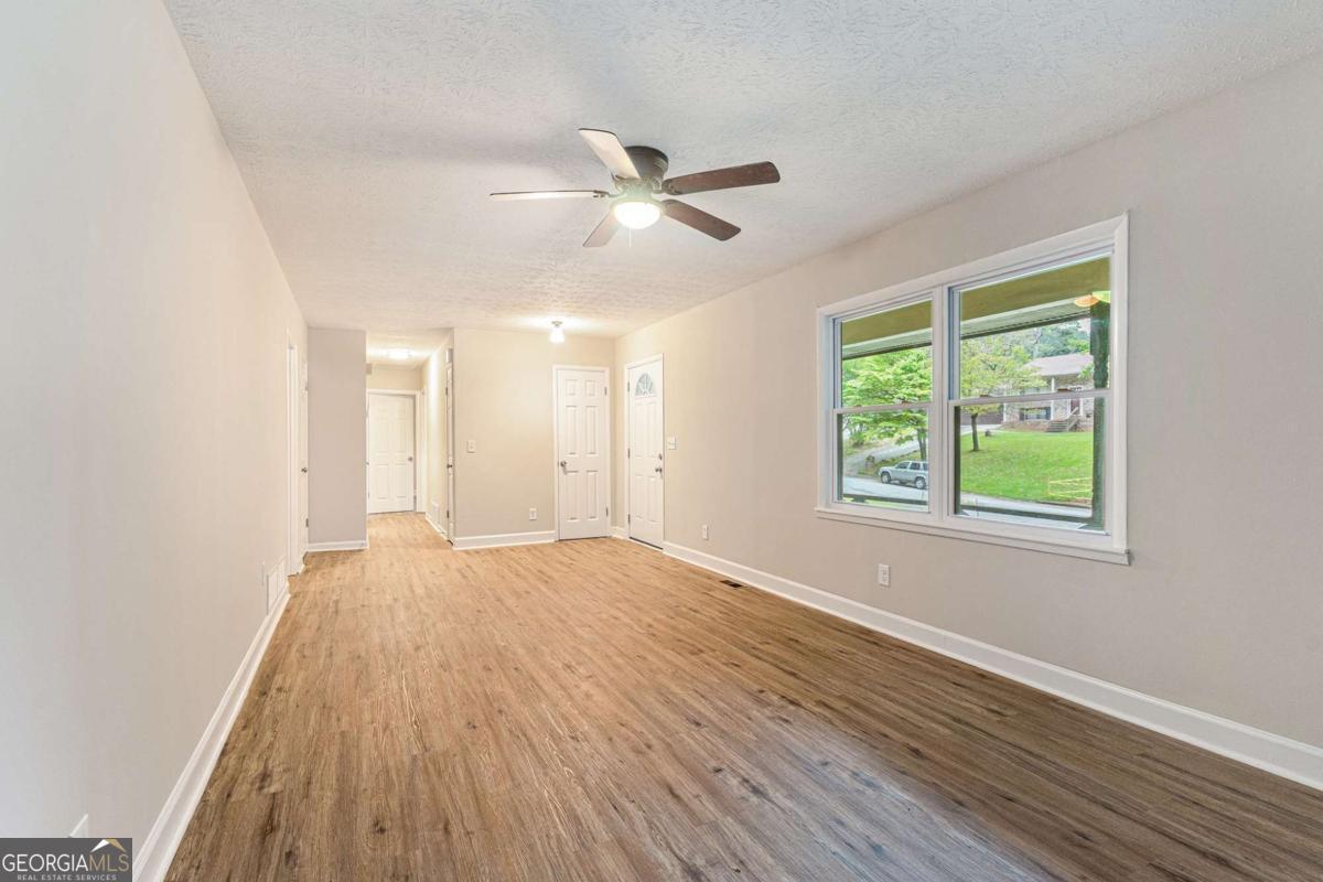 1513 Spruce Ridge Way Stone Mountain GA 30083