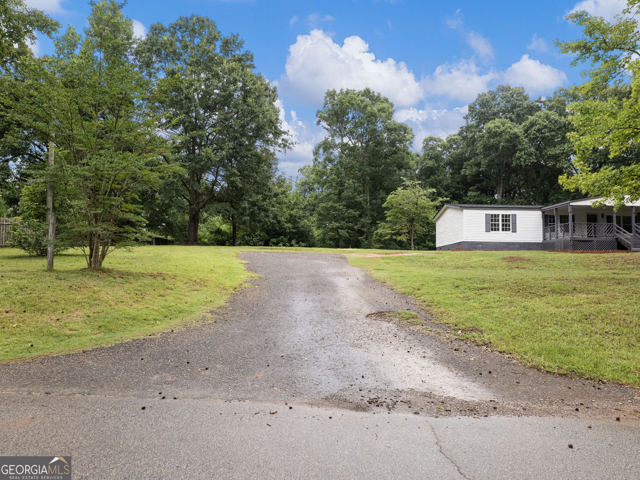 1114 Neal Road Commerce GA 30530