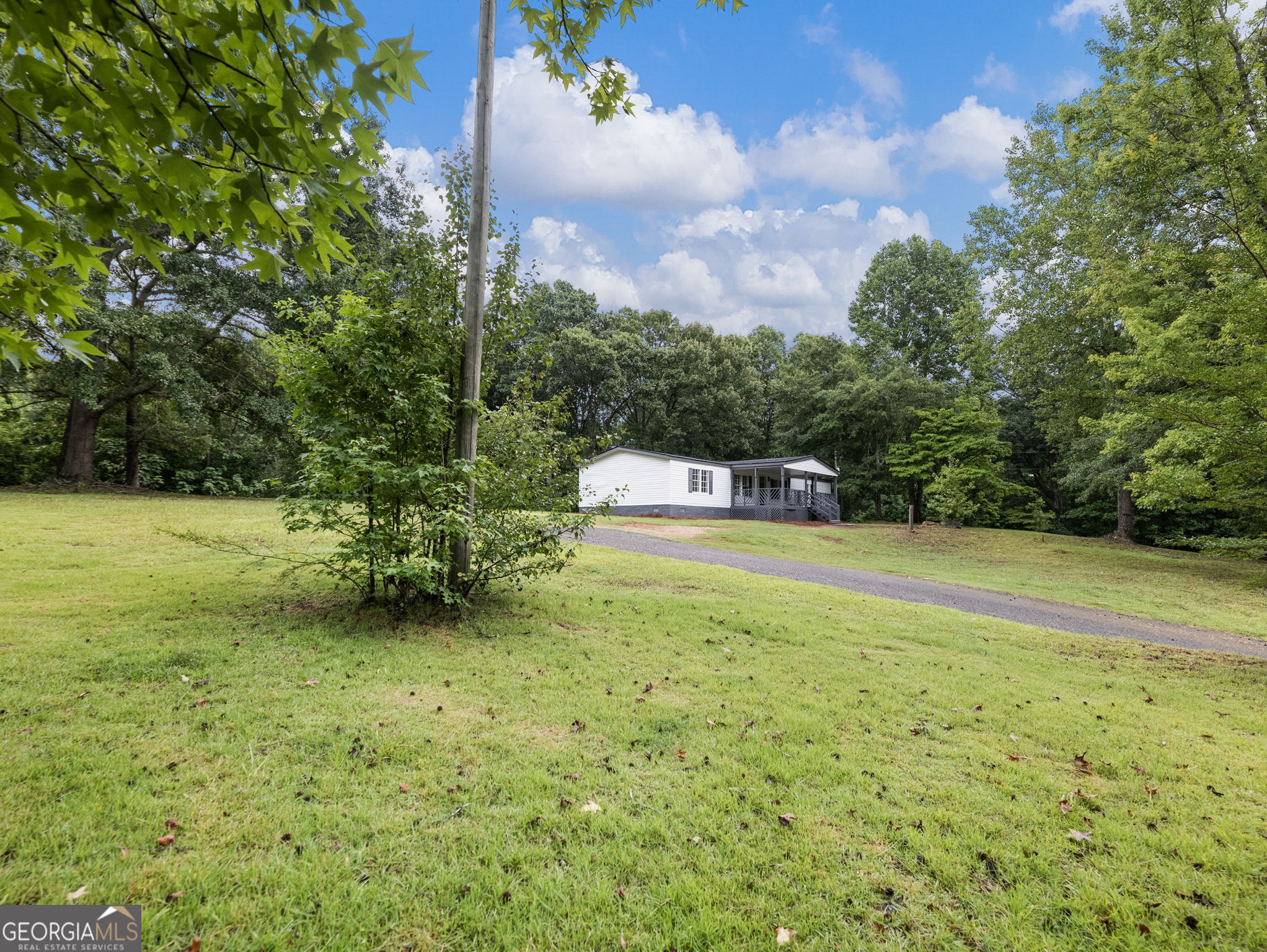 1114 Neal Road Commerce GA 30530