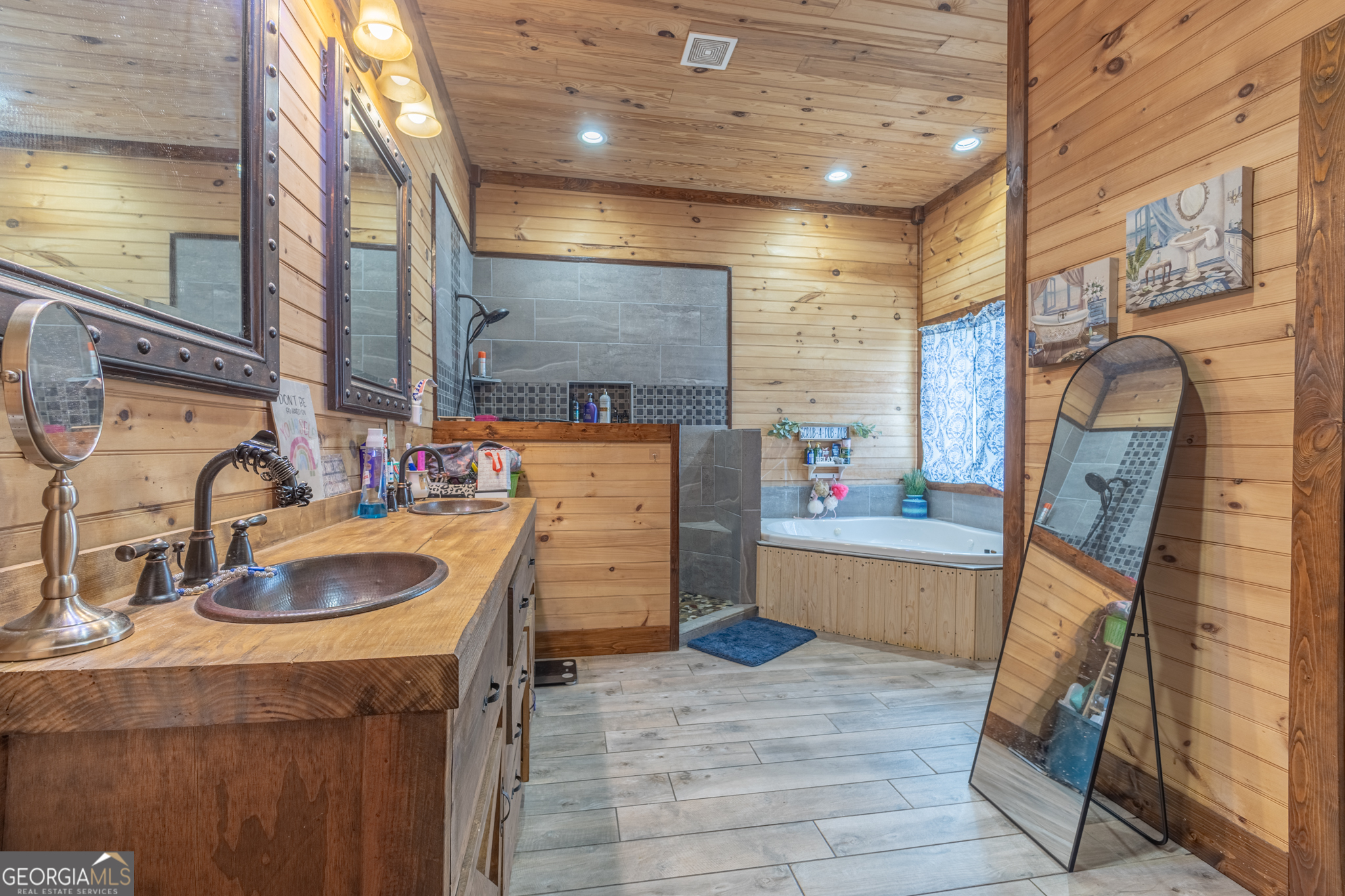 45 J. Davis Road Tallapoosa GA 30176