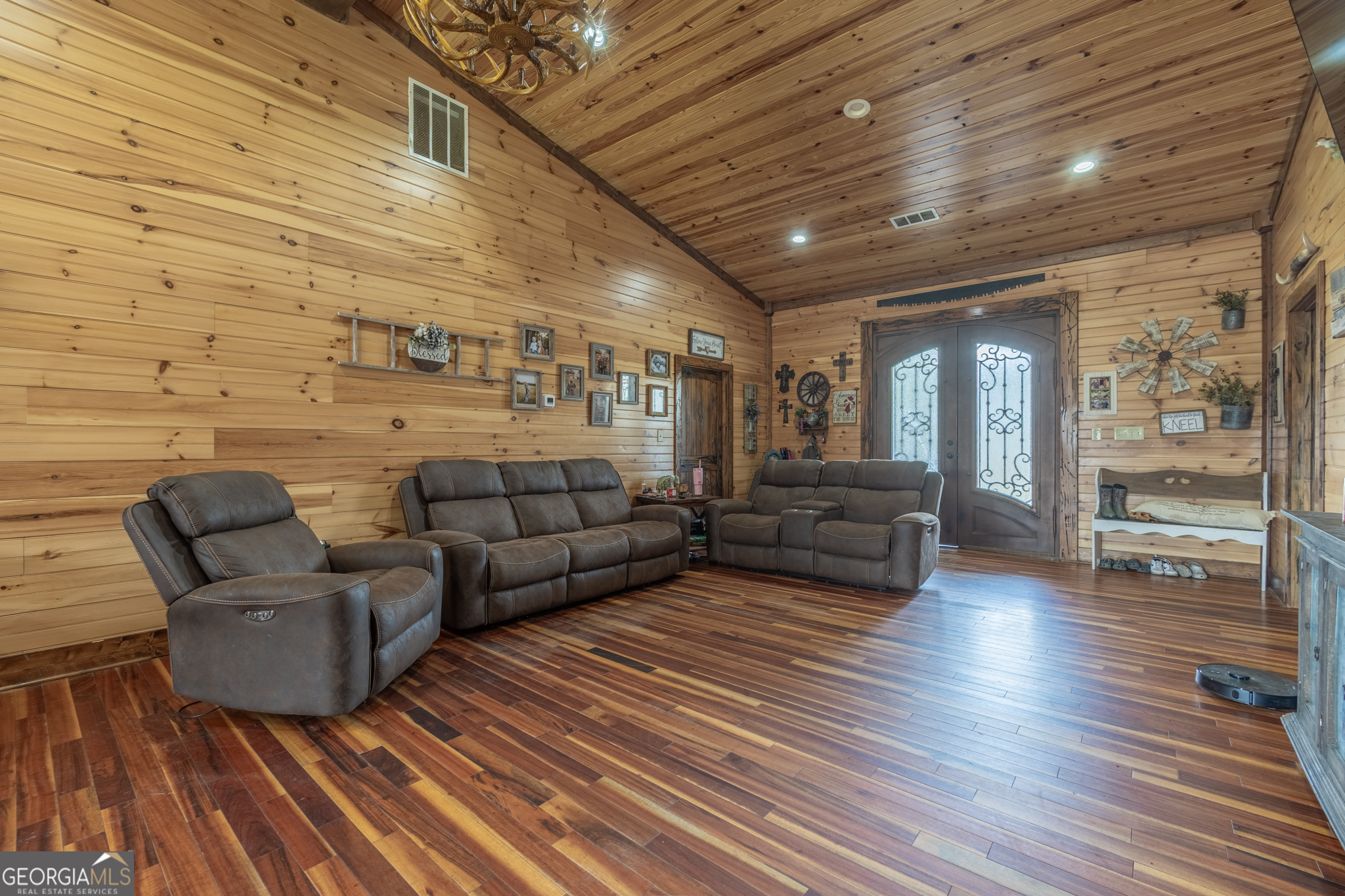 45 J. Davis Road Tallapoosa GA 30176