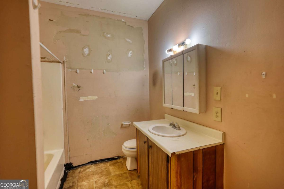 3195 Highway 213 Mansfield GA 30055