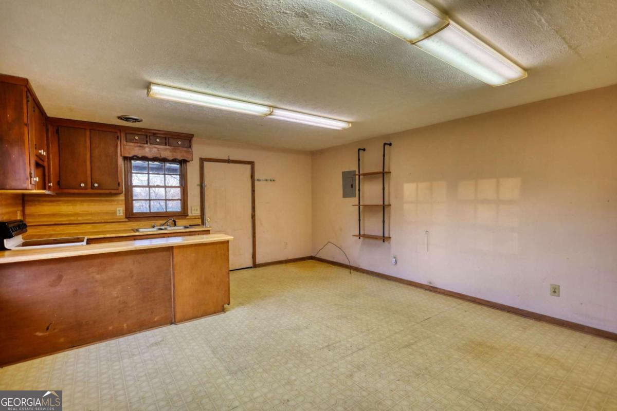 3195 Highway 213 Mansfield GA 30055