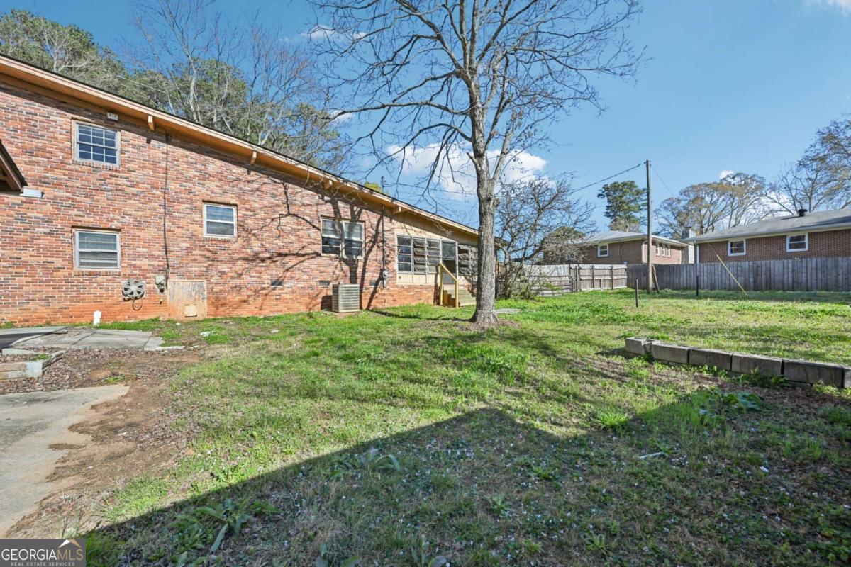 1324 N Hicks Circle NW Conyers GA 30012