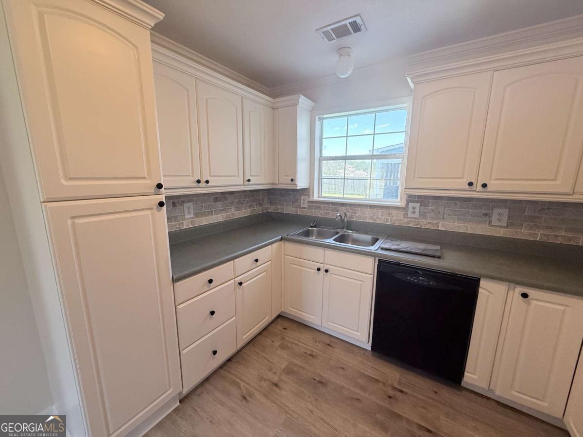 2000 Sage Court Loganville GA 30052