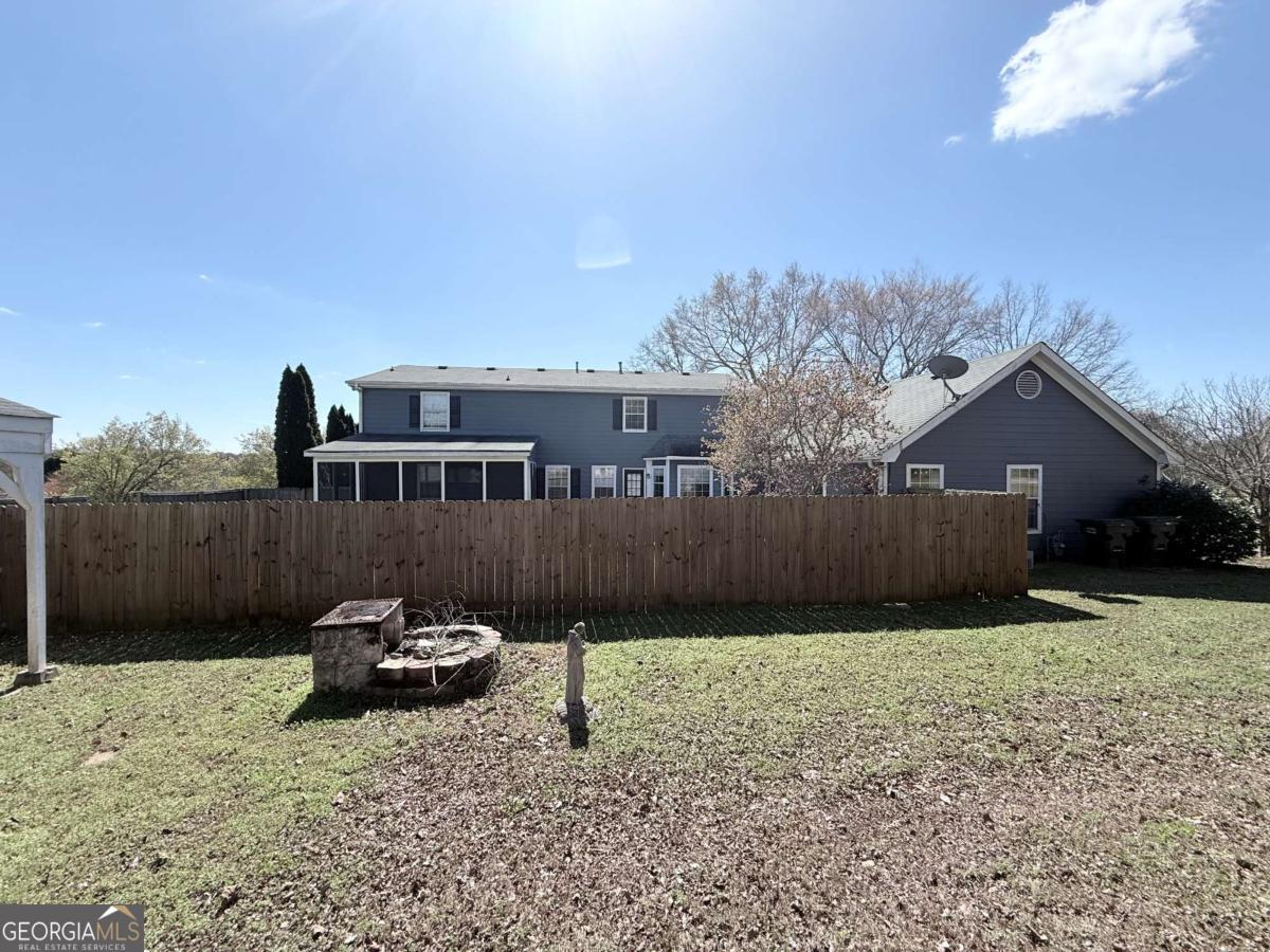 2000 Sage Court Loganville GA 30052