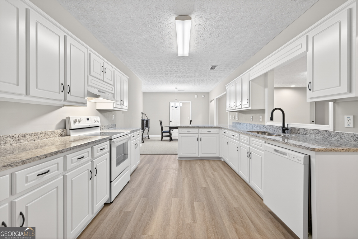 1194 Foster Road Statham GA 30666