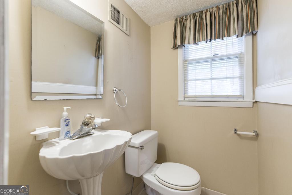 315 Donna Drive Warner Robins GA 31088