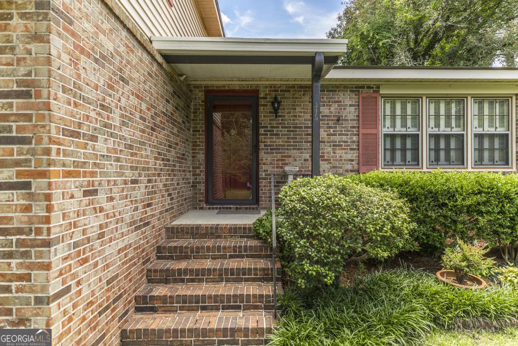 315 Donna Drive Warner Robins GA 31088