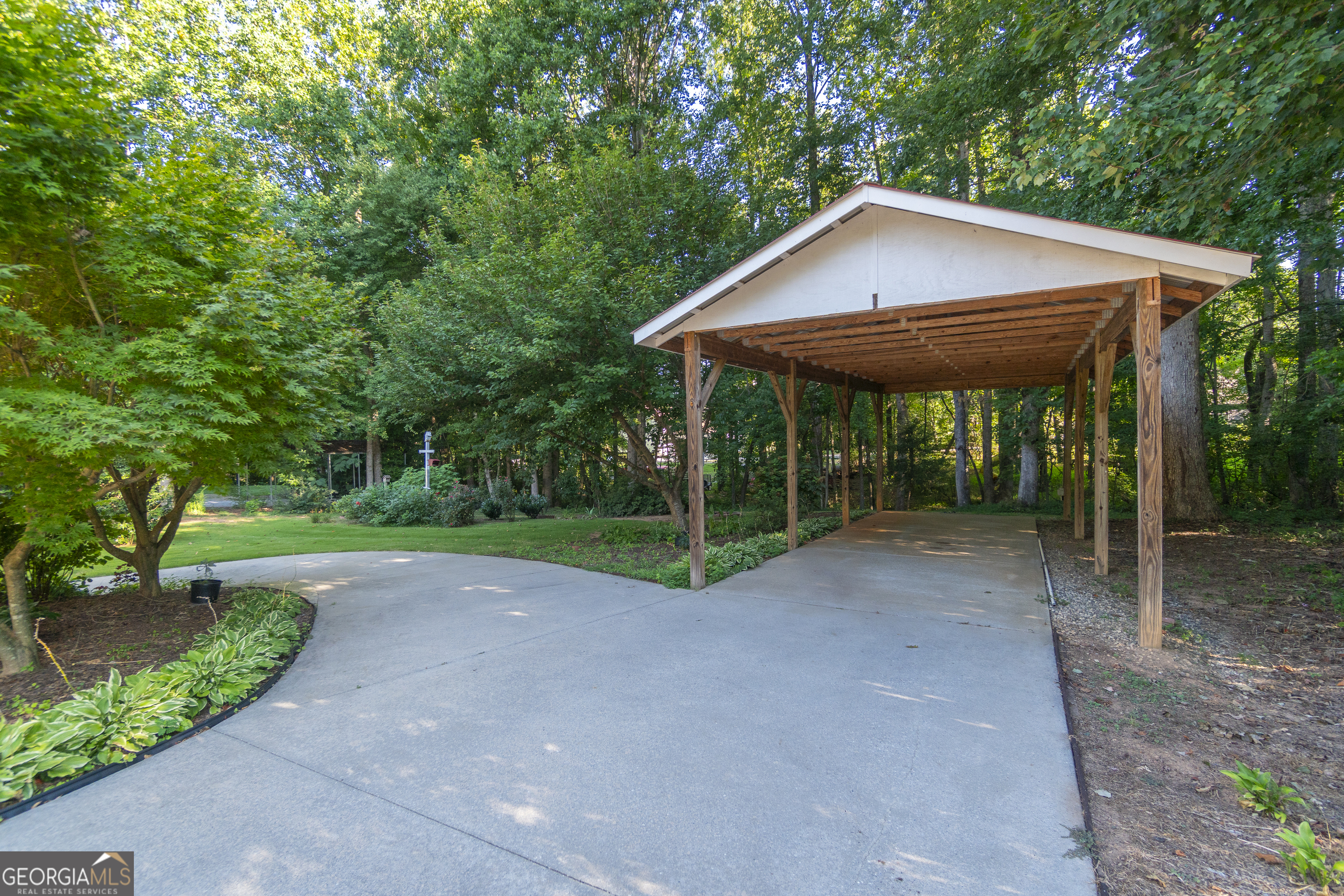 102 Trent Trail Cleveland GA 30528
