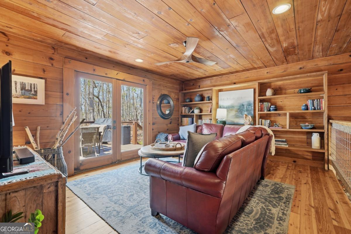 33 Foxhound Drive Ellijay GA 30540