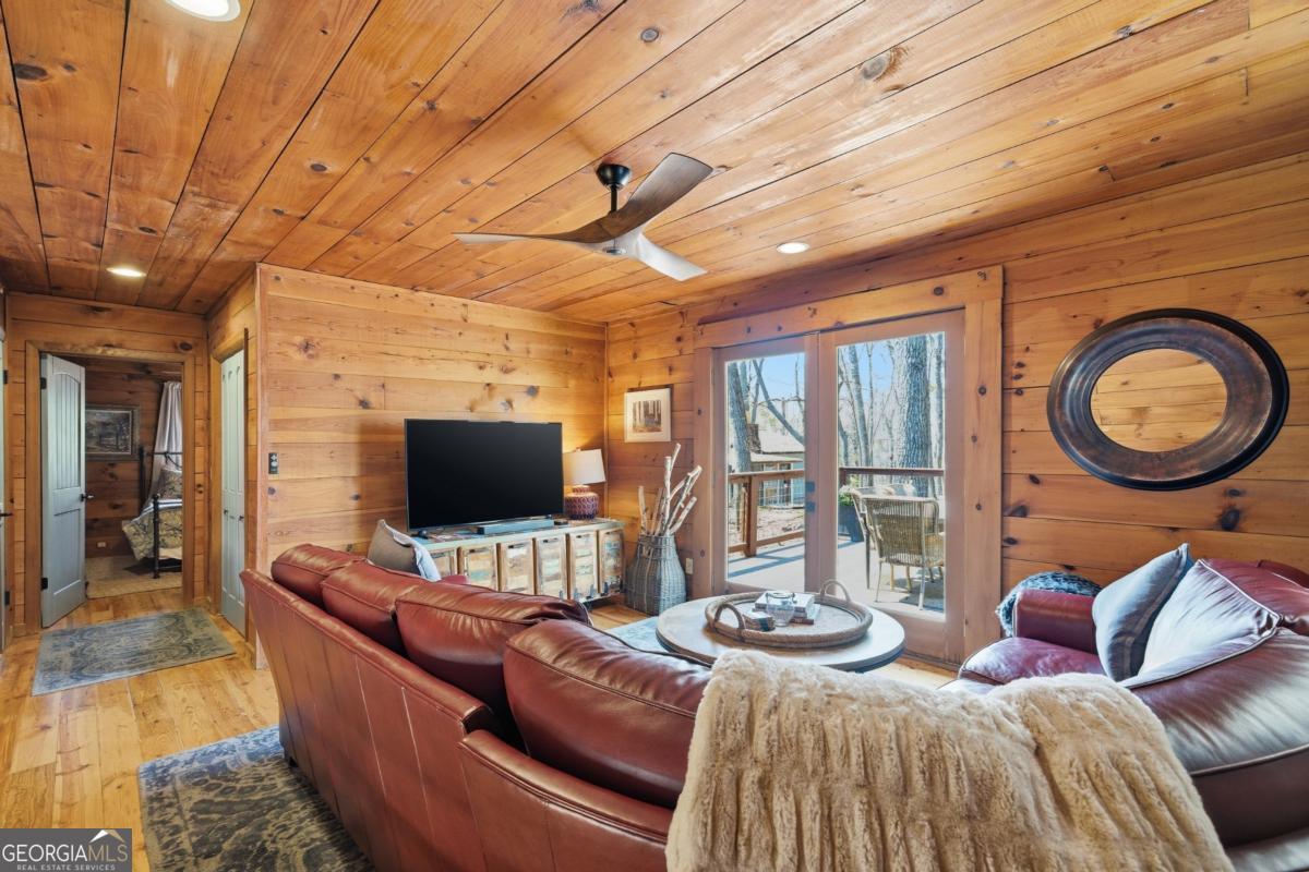 33 Foxhound Drive Ellijay GA 30540