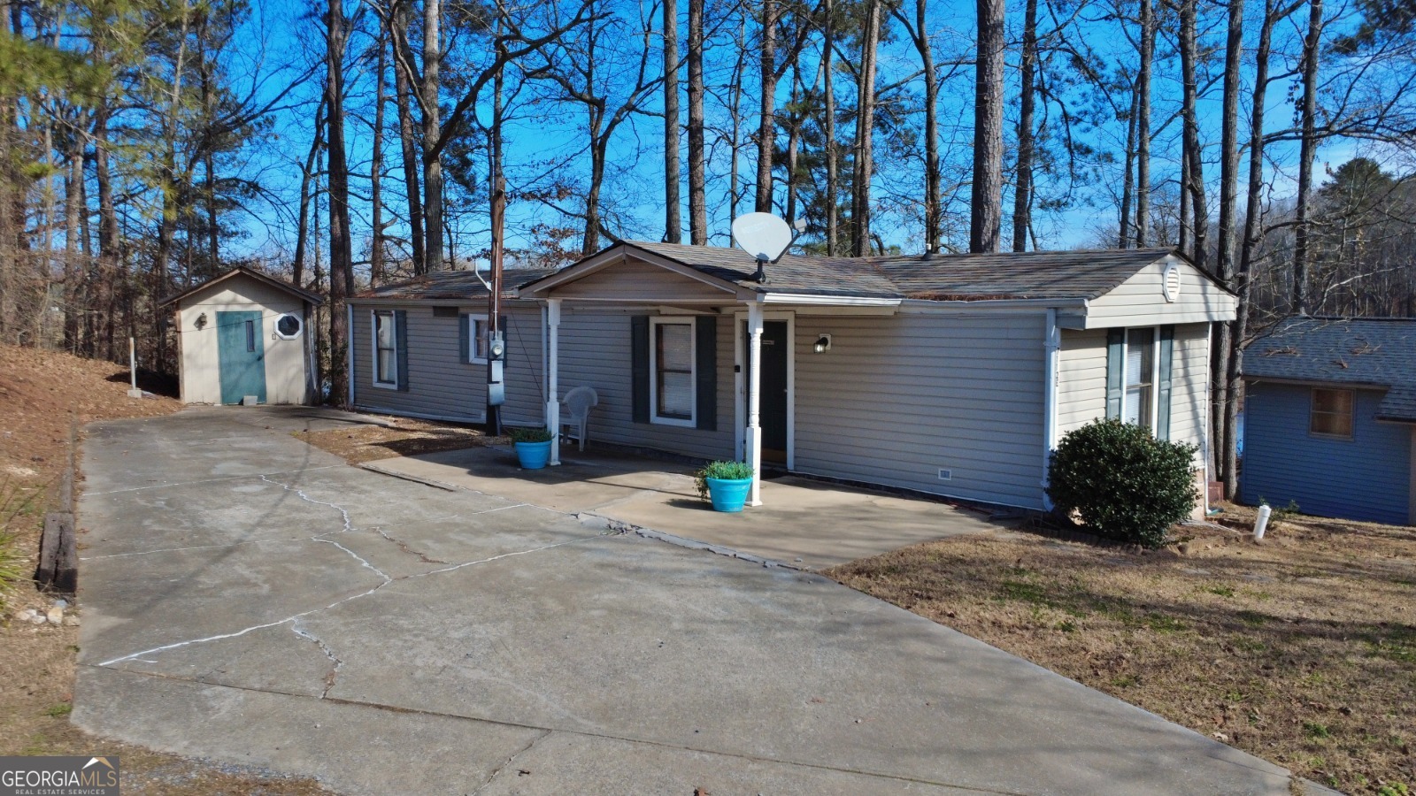 7112 E Blacks Bluff Road Cave Spring GA 30124