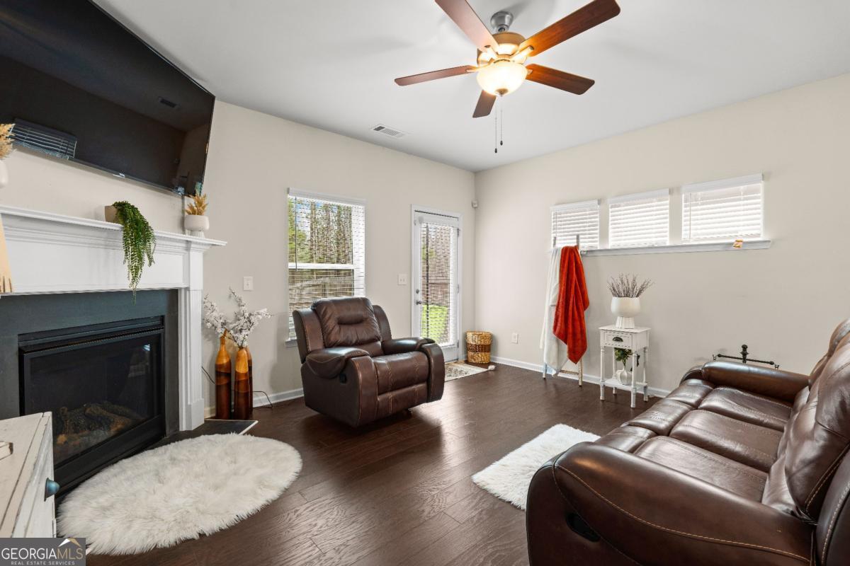 1053 Shadow Glen Drive Fairburn GA 30213