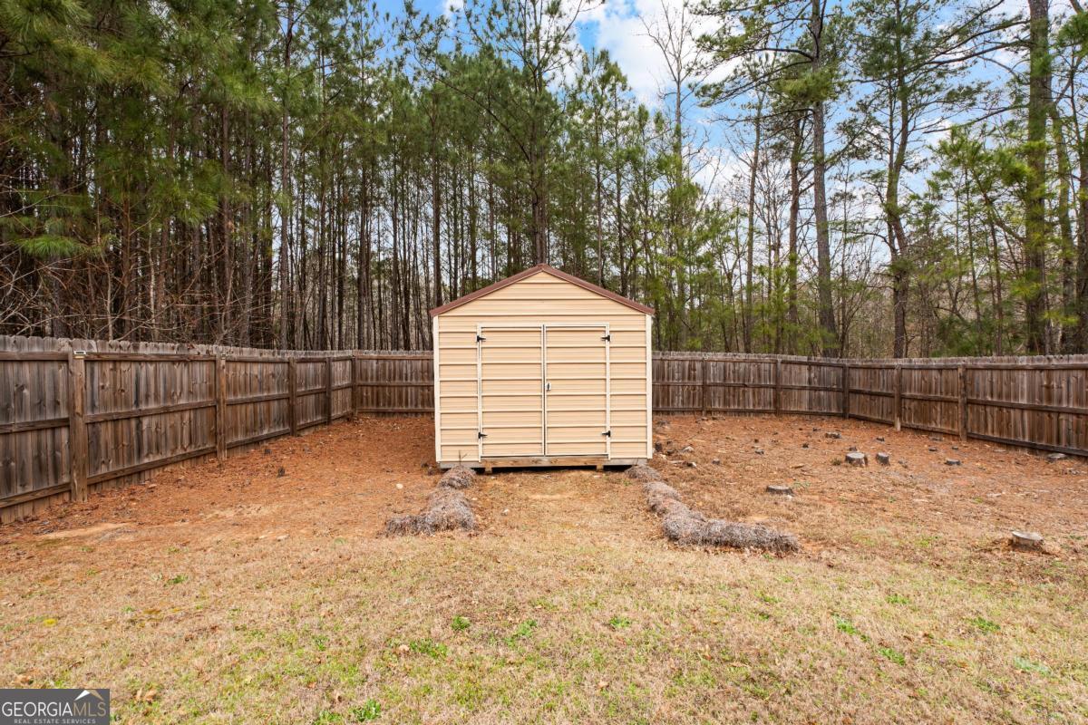 1053 Shadow Glen Drive Fairburn GA 30213