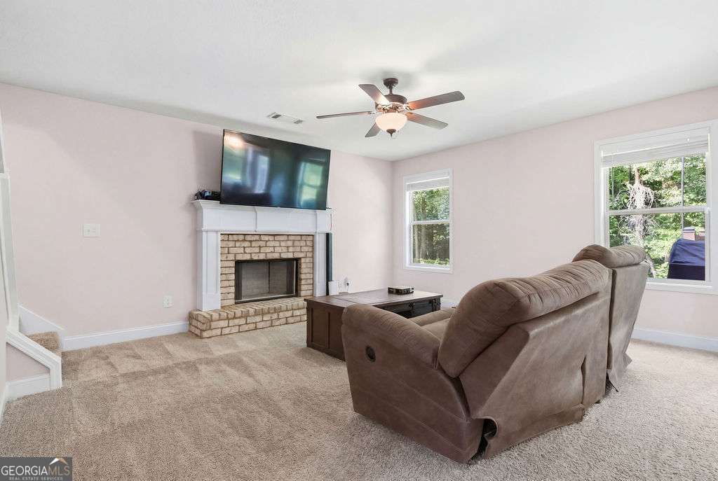 271 Oxmoor No Street Suffix Winterville GA 30683