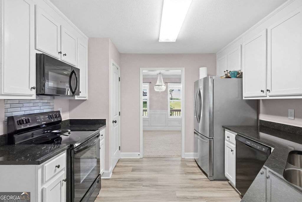 271 Oxmoor No Street Suffix Winterville GA 30683