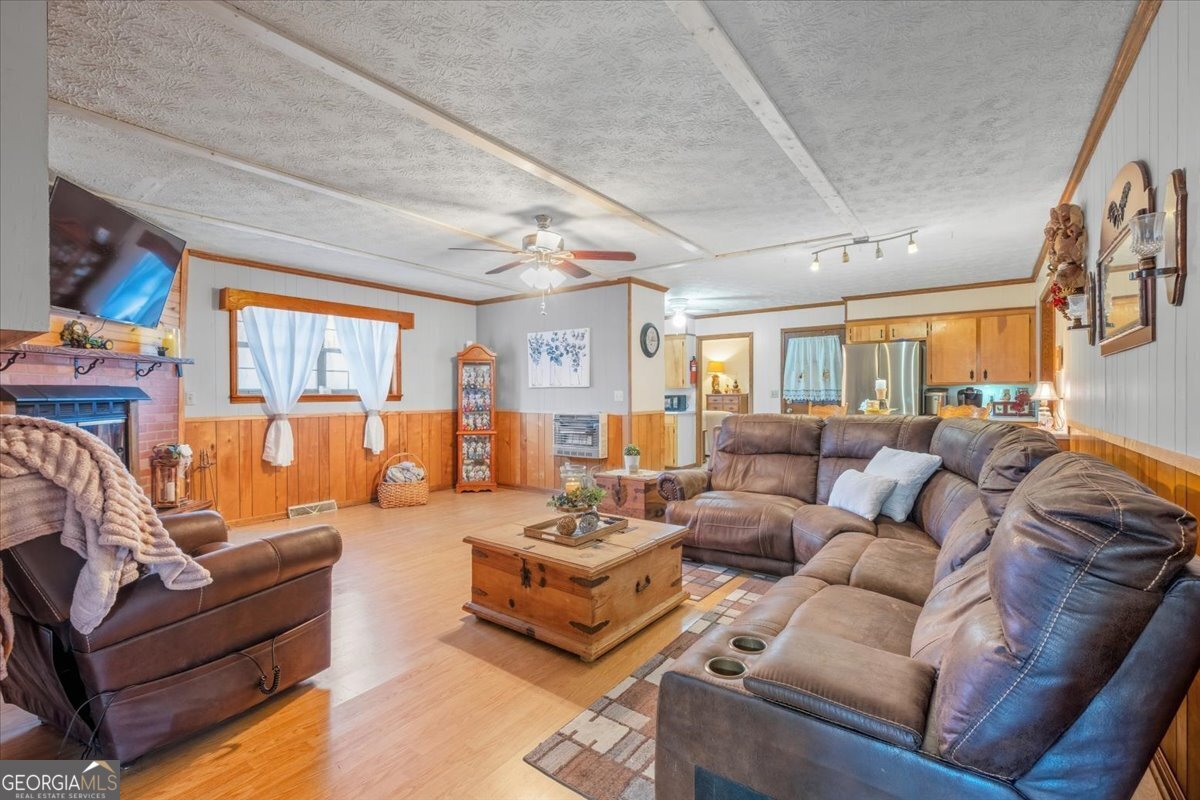 463 Compton Road SE Silver Creek GA 30173