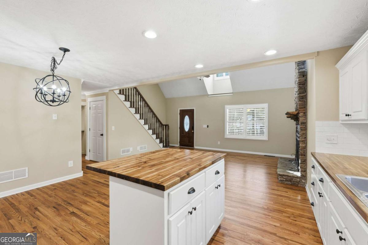 681 Chestatee Point Dawsonville GA 30534