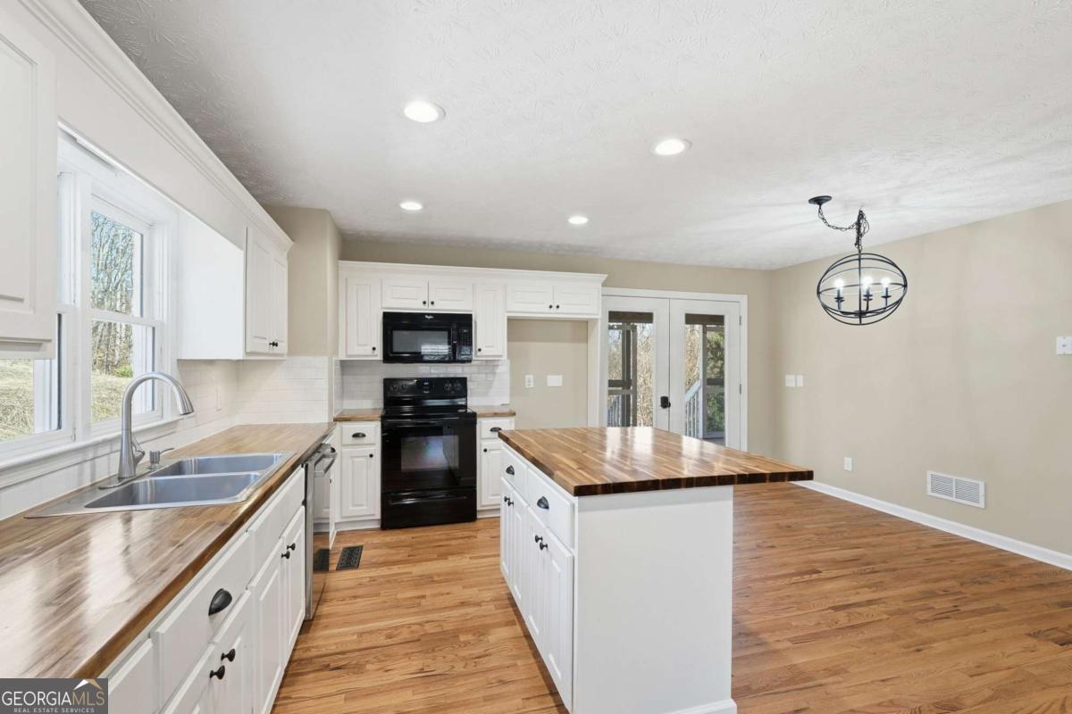 681 Chestatee Point Dawsonville GA 30534