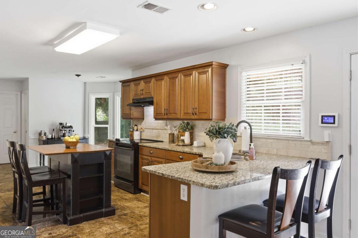 752 Hunters Trace Dallas GA 30157