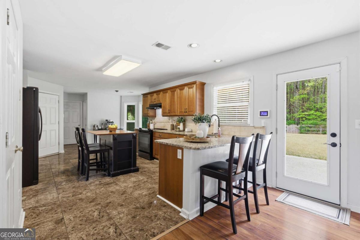 752 Hunters Trace Dallas GA 30157