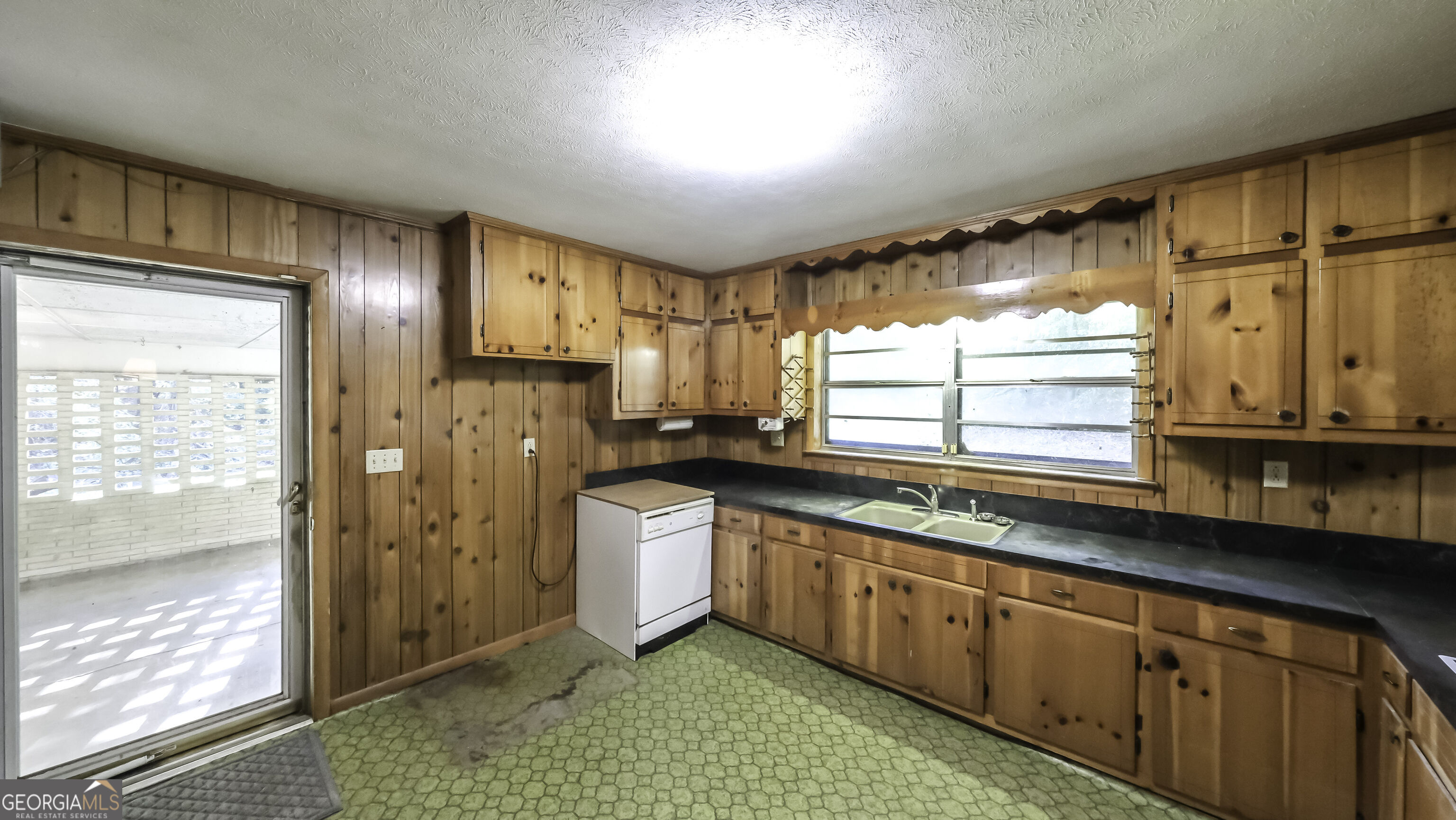 14 Daniel Road Tallapoosa GA 30176