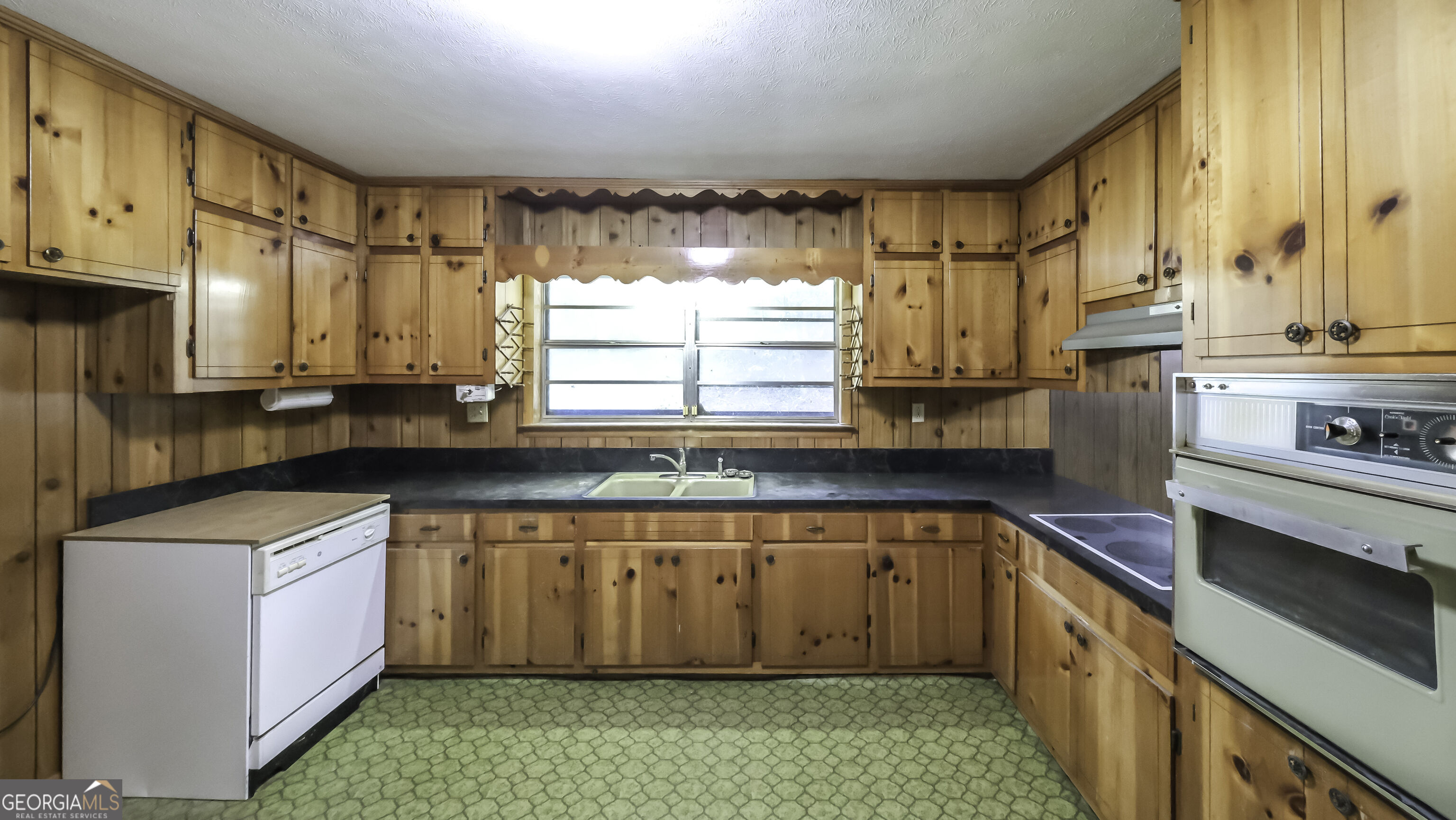 14 Daniel Road Tallapoosa GA 30176