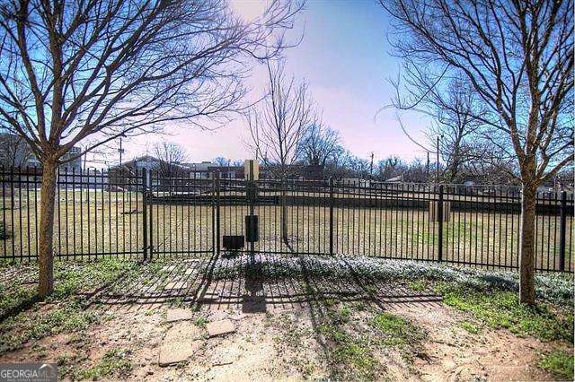 870 Mayson Turner Road NW Atlanta GA 30314
