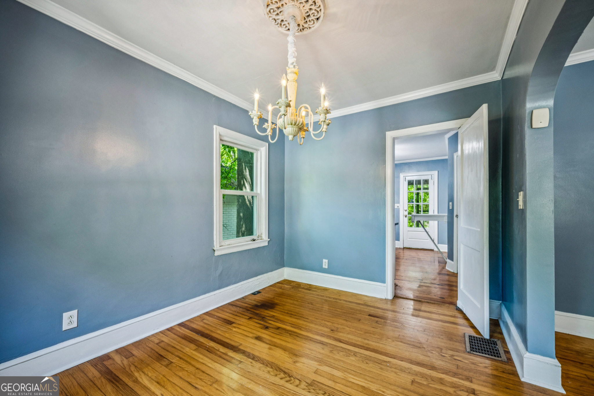 1825 Dorsey Avenue East Point GA 30344