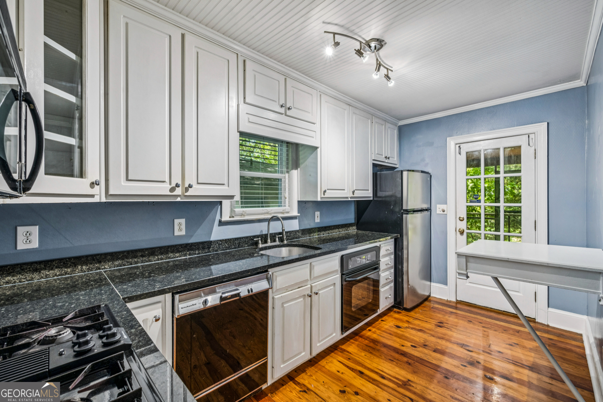 1825 Dorsey Avenue East Point GA 30344