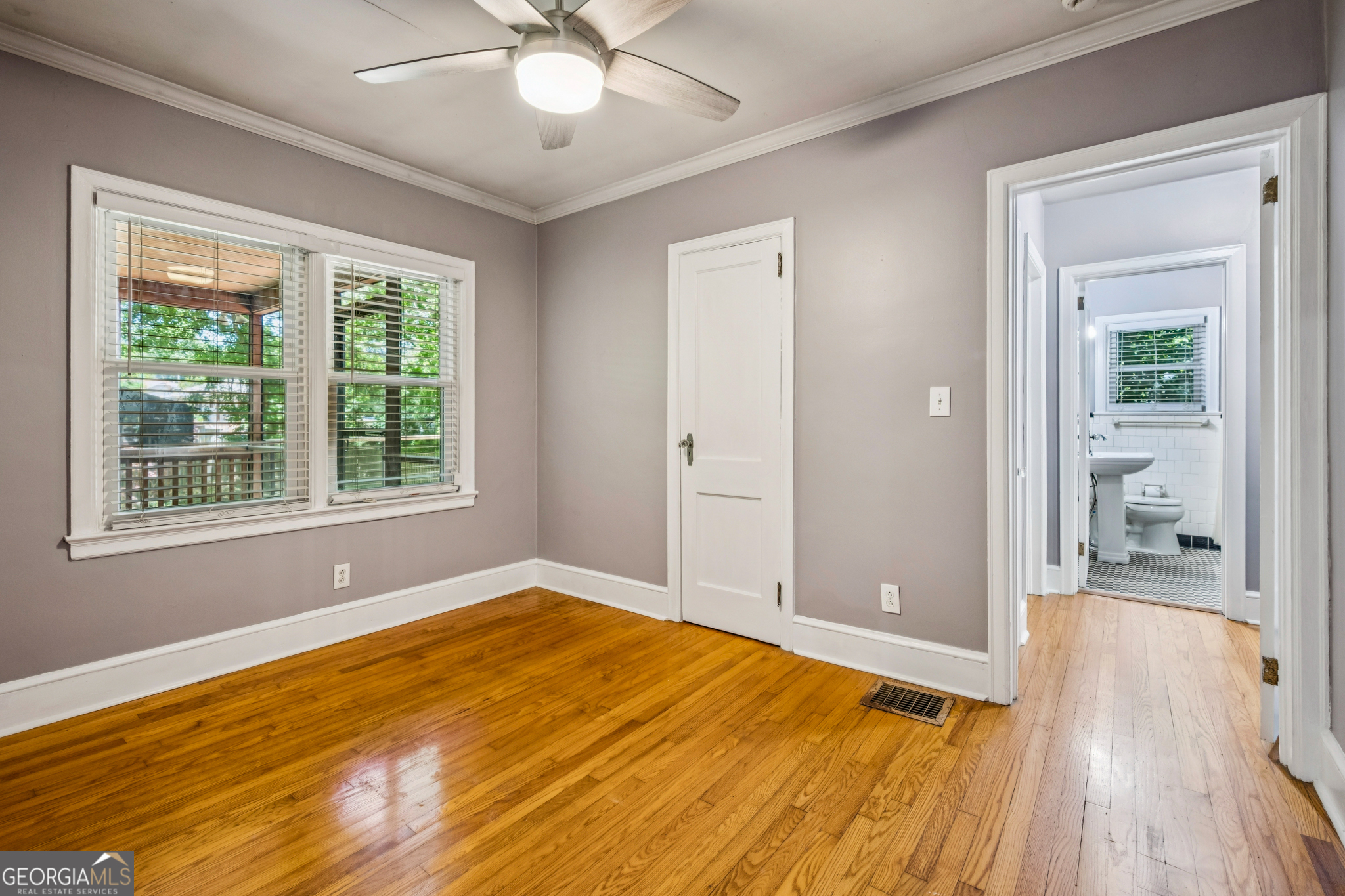 1825 Dorsey Avenue East Point GA 30344
