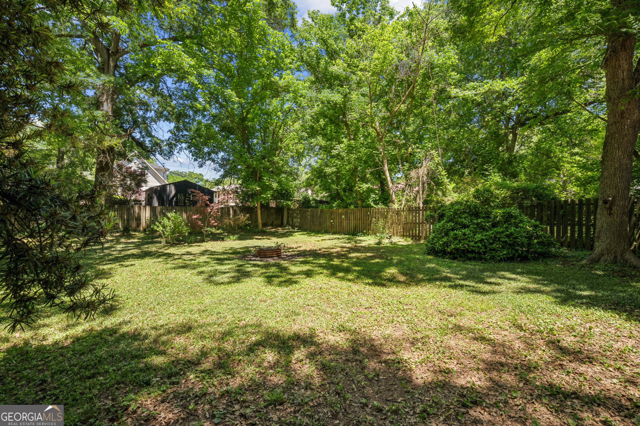 1825 Dorsey Avenue East Point GA 30344